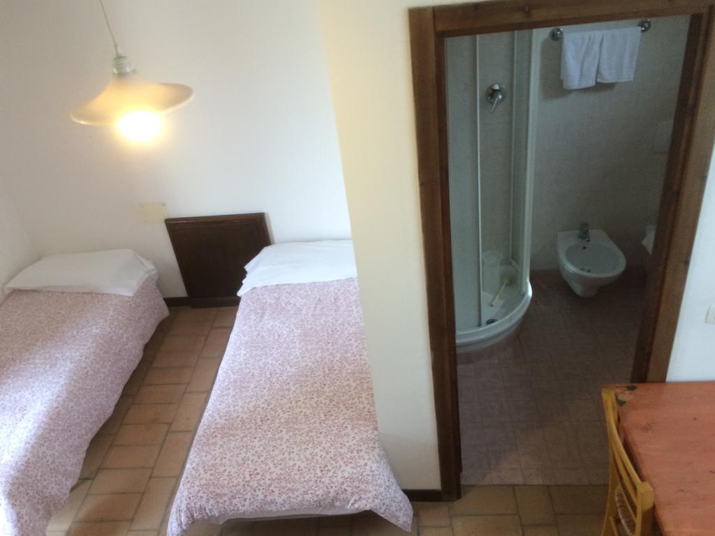 Torre Mannella Citta Sant'Angelo Bagian luar foto